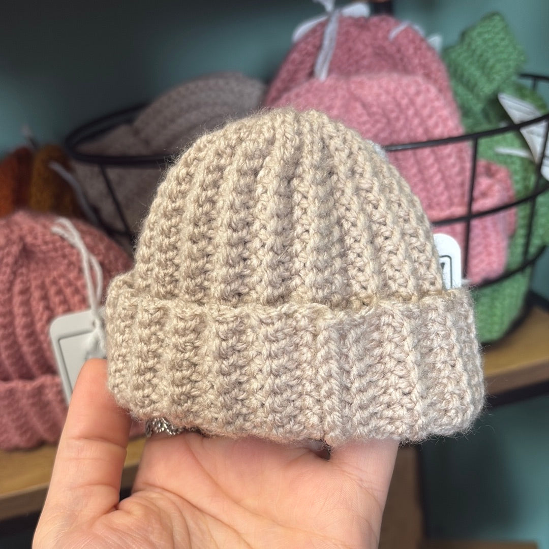 BABY HATS BY AMELIAJOYCROCHET