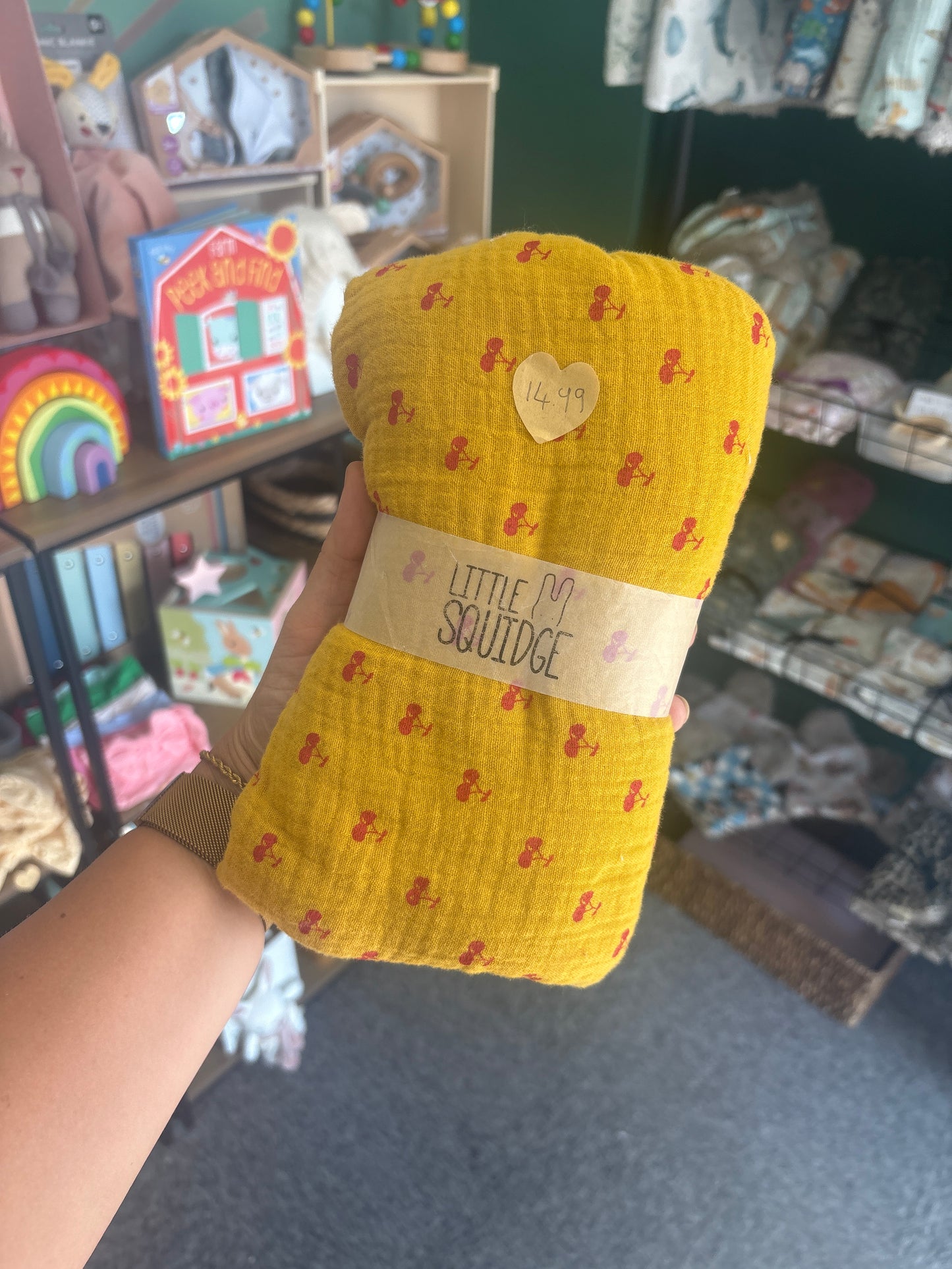 XL MUSLINS & SWADDLES
