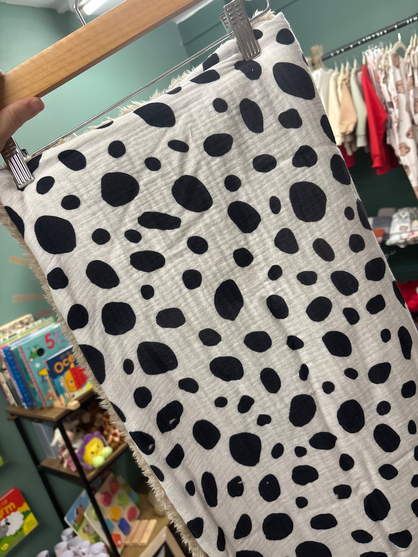 PRE MADE LARGE FLUFFY BLANKET