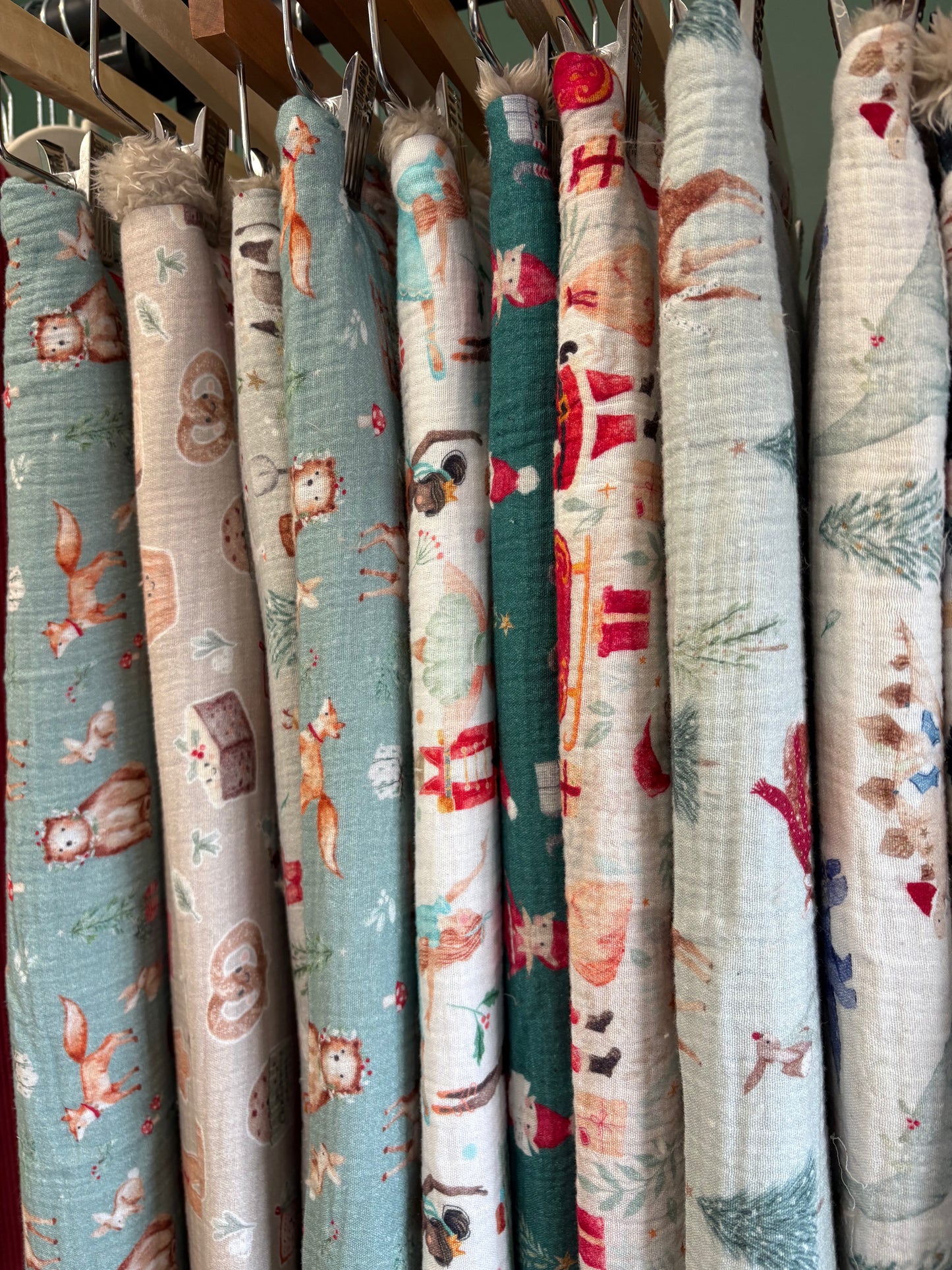 CHRISTMAS MIDI BLANKETS