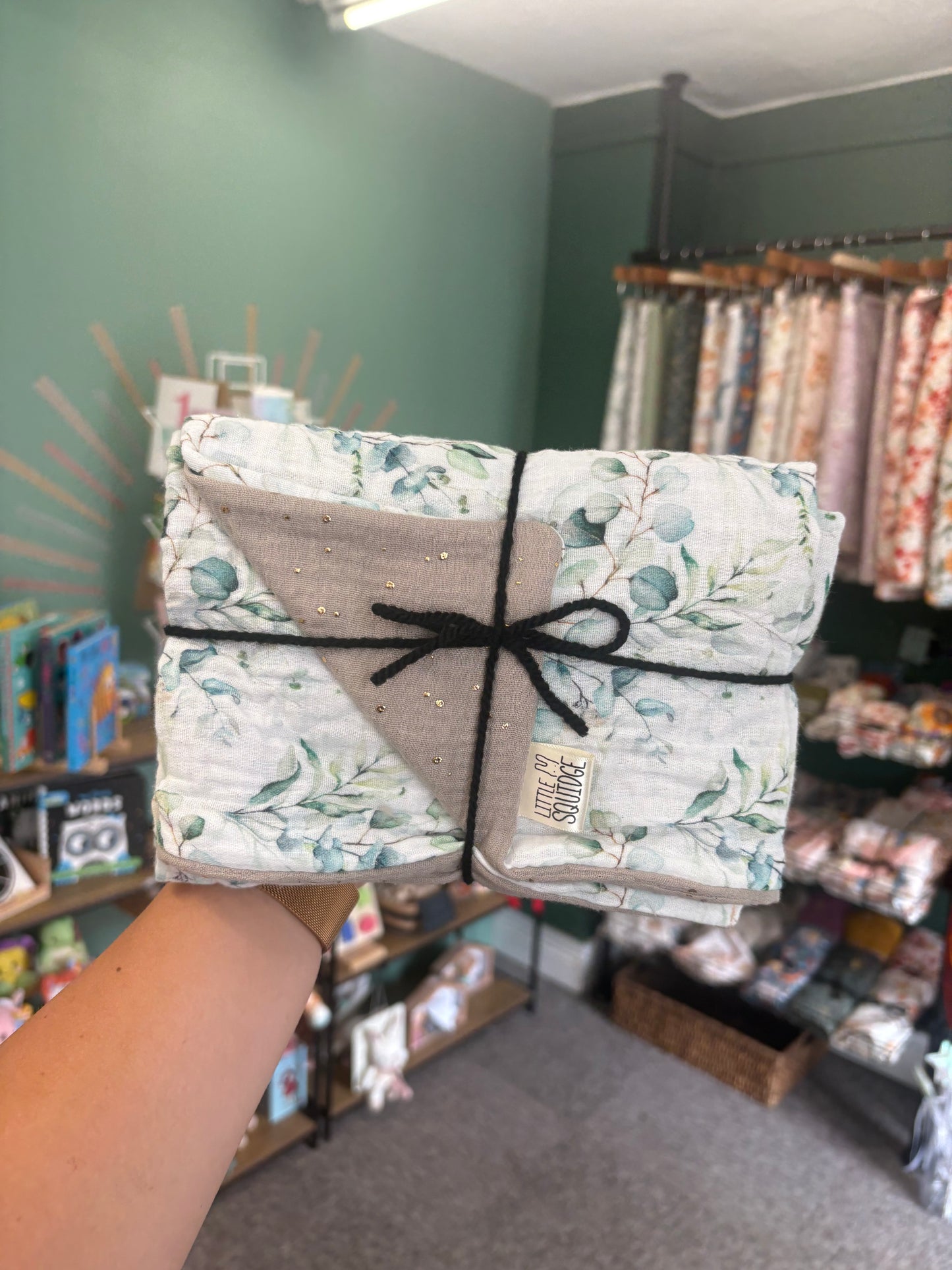 MIDI FLUFFY & MUSLIN BLANKETS